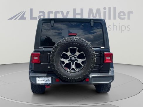 Used 2018 Jeep Wrangler Unlimited Rubicon w/ LED Lighting Group AWD/4WD image 4