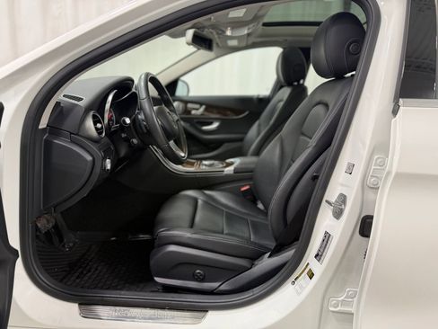 Used 2017 Mercedes-Benz C 300 4MATIC Sedan image 13