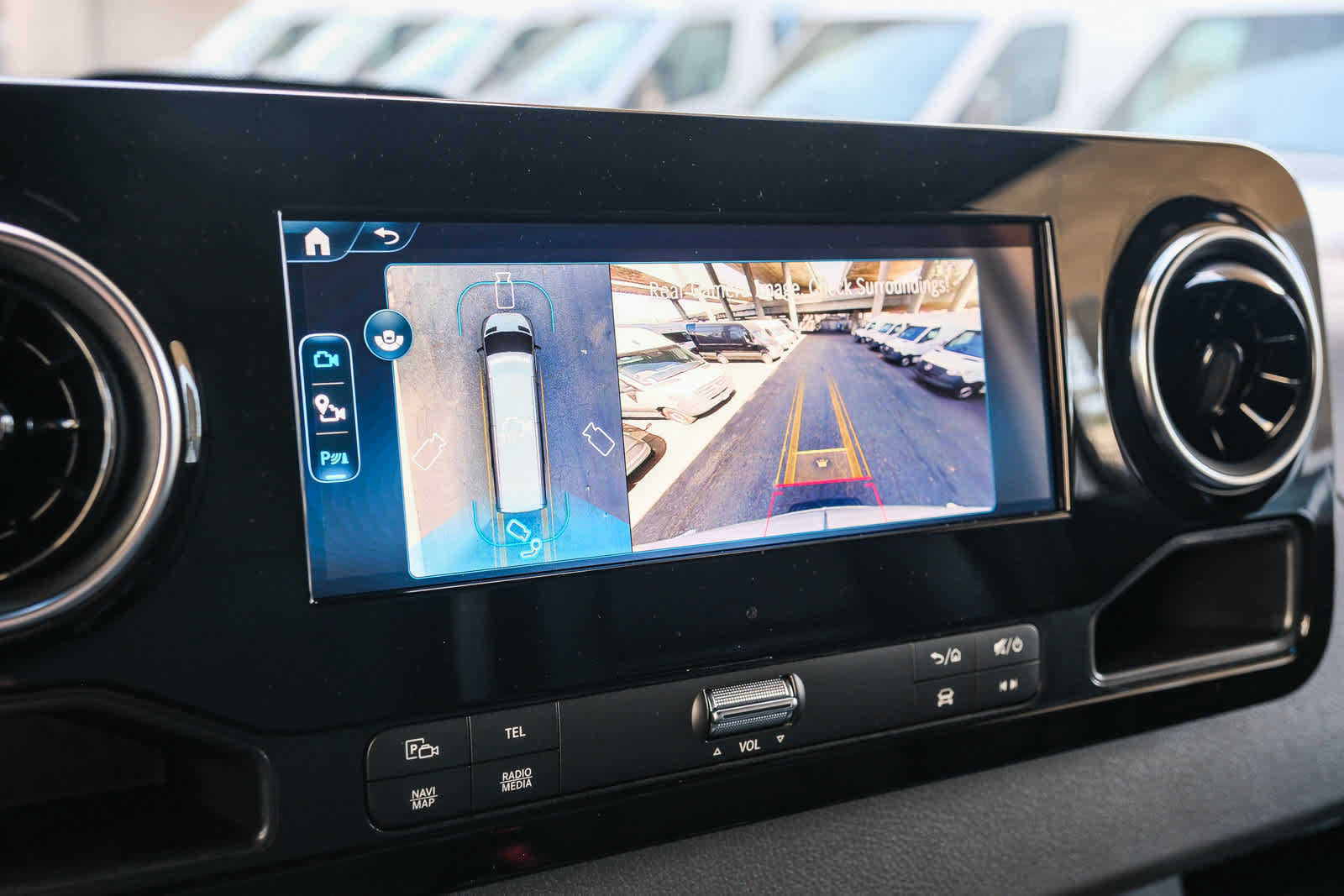 New 2025 Mercedes-Benz eSprinter 170 Cargo image 25
