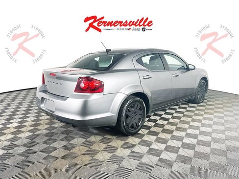 Used 2013 Dodge Avenger SE image 7