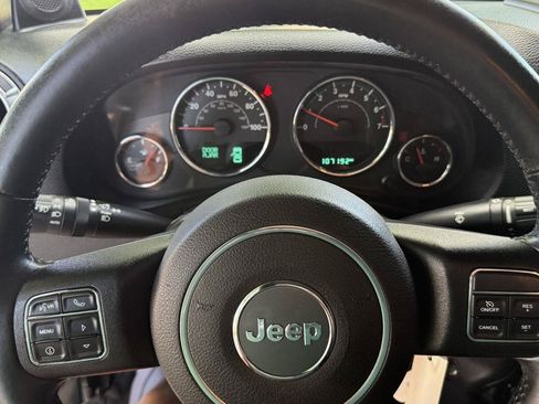 Used 2014 Jeep Wrangler Sahara w/ Connectivity Group AWD/4WD image 33