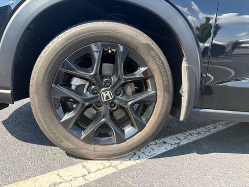 Certified 2025 Honda HR-V Sport image 10