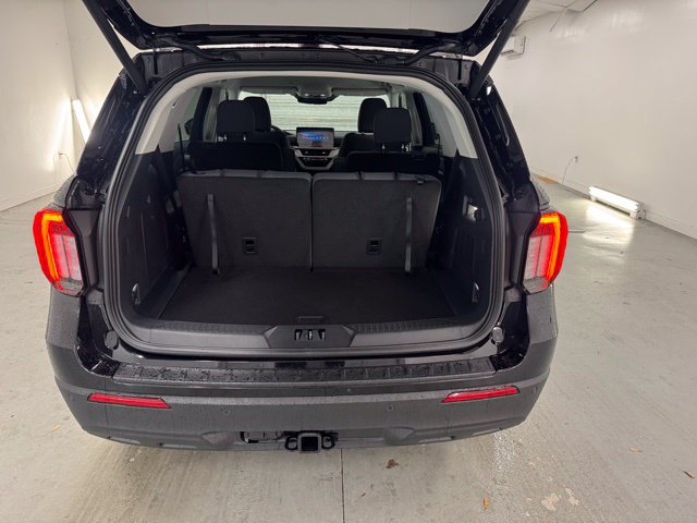 New 2026 Ford Explorer Active RWD image 7