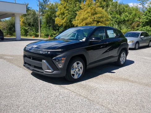 New 2026 Hyundai Kona SE FWD image 2