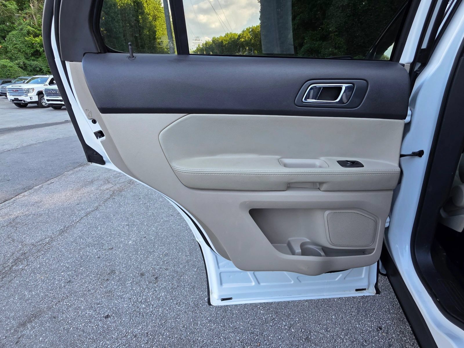 Used 2015 Ford Explorer 4WD image 25