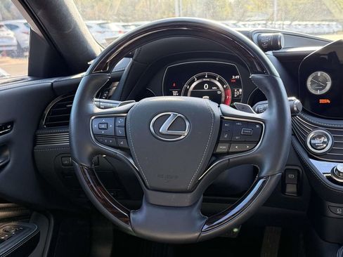 Used 2023 Lexus LS 500 Luxury w/ Luxury Package image 9