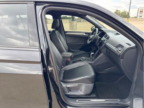 Used 2022 Volkswagen Tiguan SE R-Line AWD/4WD image 10