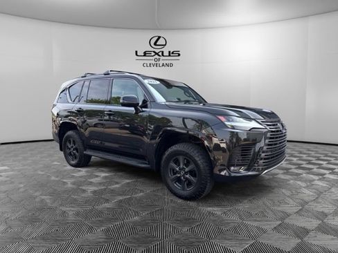 Used 2025 Lexus LX 700h Overtrail w/ Accessory Package (Z1) AWD/4WD image 2
