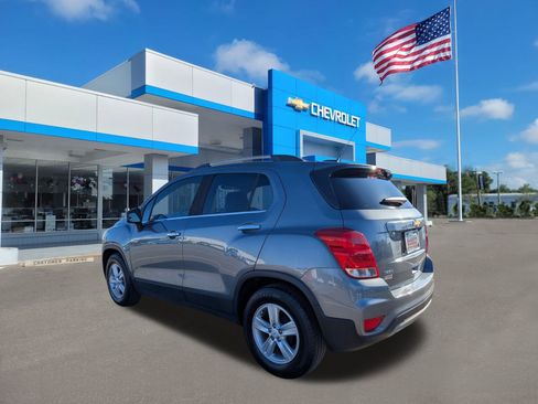 Used 2019 Chevrolet Trax LT w/ LT Convenience Package image 6