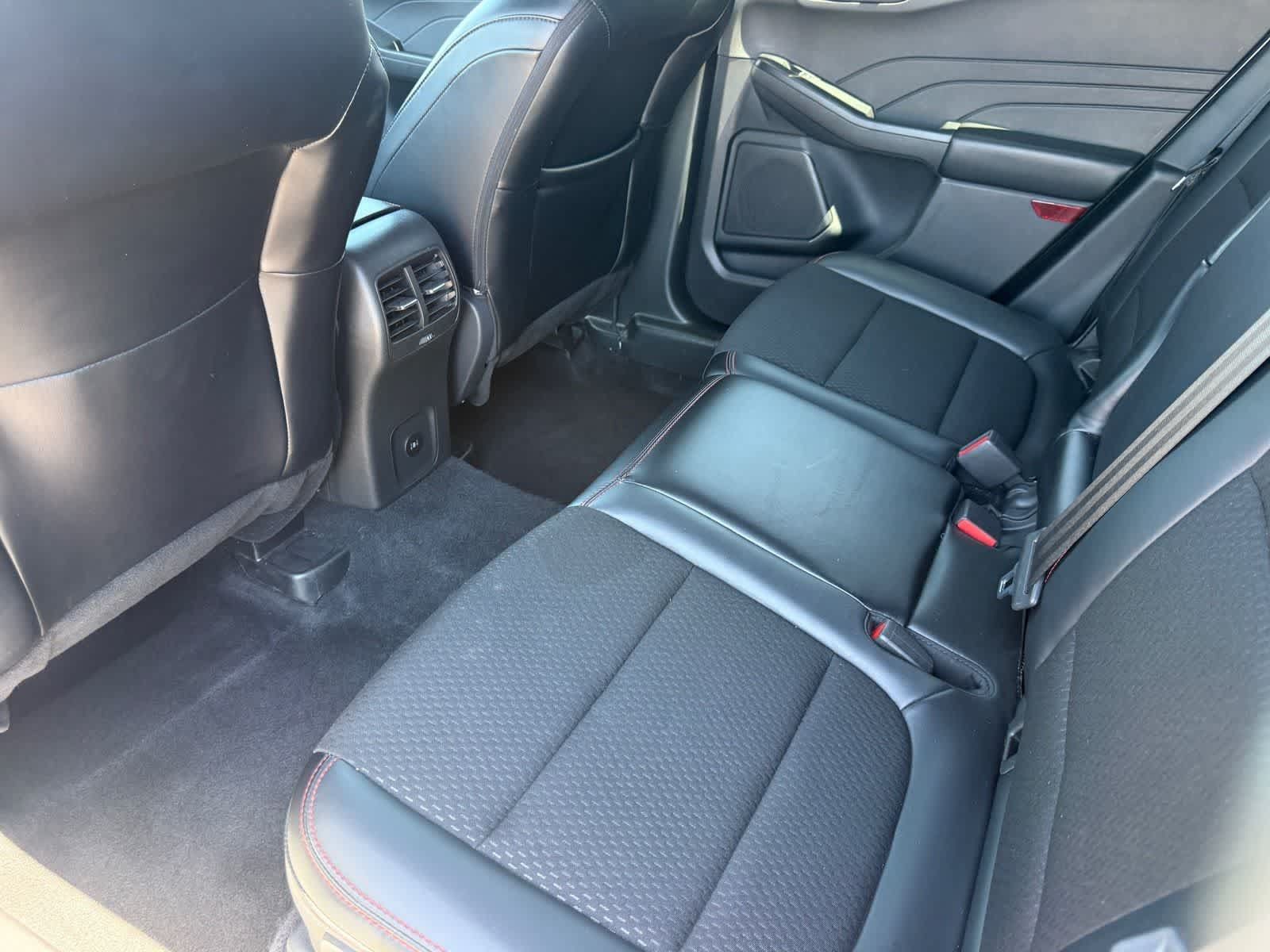 Used 2025 Ford Escape ST-Line Select AWD/4WD image 28
