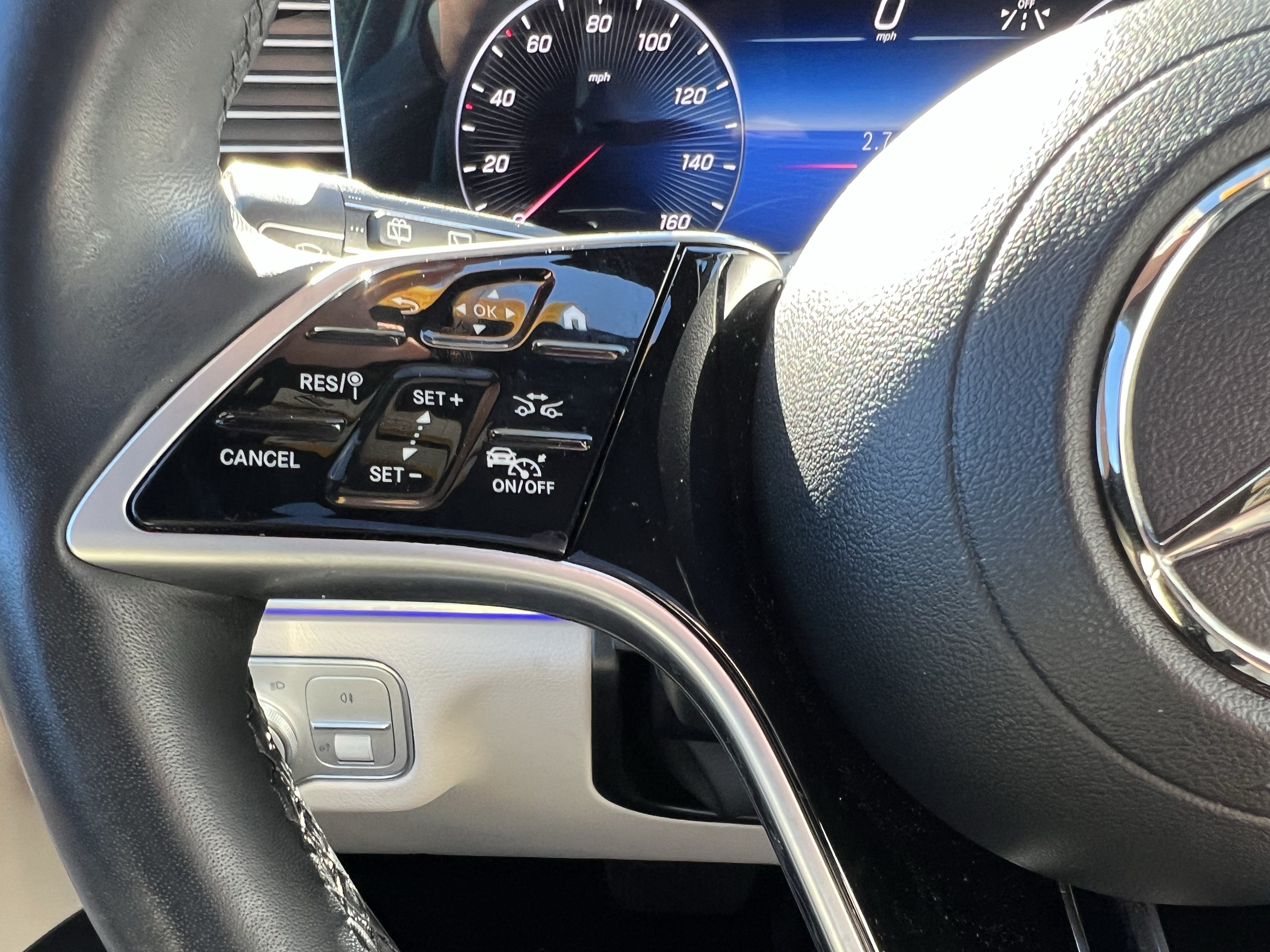 Used 2025 Mercedes-Benz GLE 450 4MATIC w/ AMG Line Exterior image 19