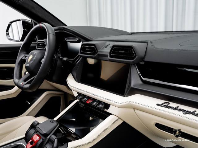Used 2025 Lamborghini Urus S AWD/4WD image 44
