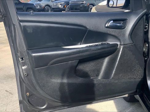 Used 2016 Dodge Journey SE w/ Flexible Seating Group image 22