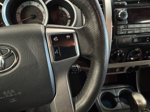 Used 2012 Toyota Tacoma 4x4 Double Cab w/ SR5 Pkg image 19