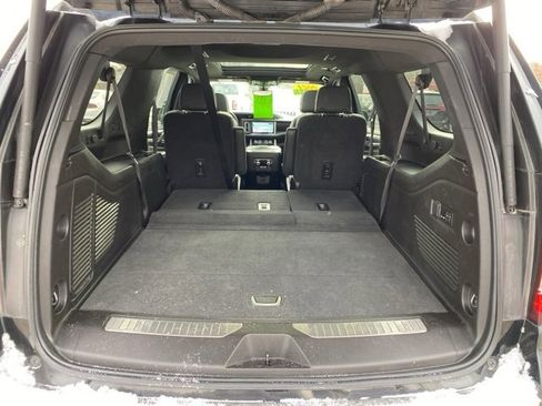 Used 2021 GMC Yukon XL Denali w/ Advanced Technology Package image 5