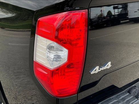 Used 2015 Toyota Tundra SR5 w/ SR5 Upgrade Package image 24