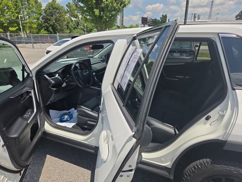 Used 2022 Toyota RAV4 LE FWD image 34