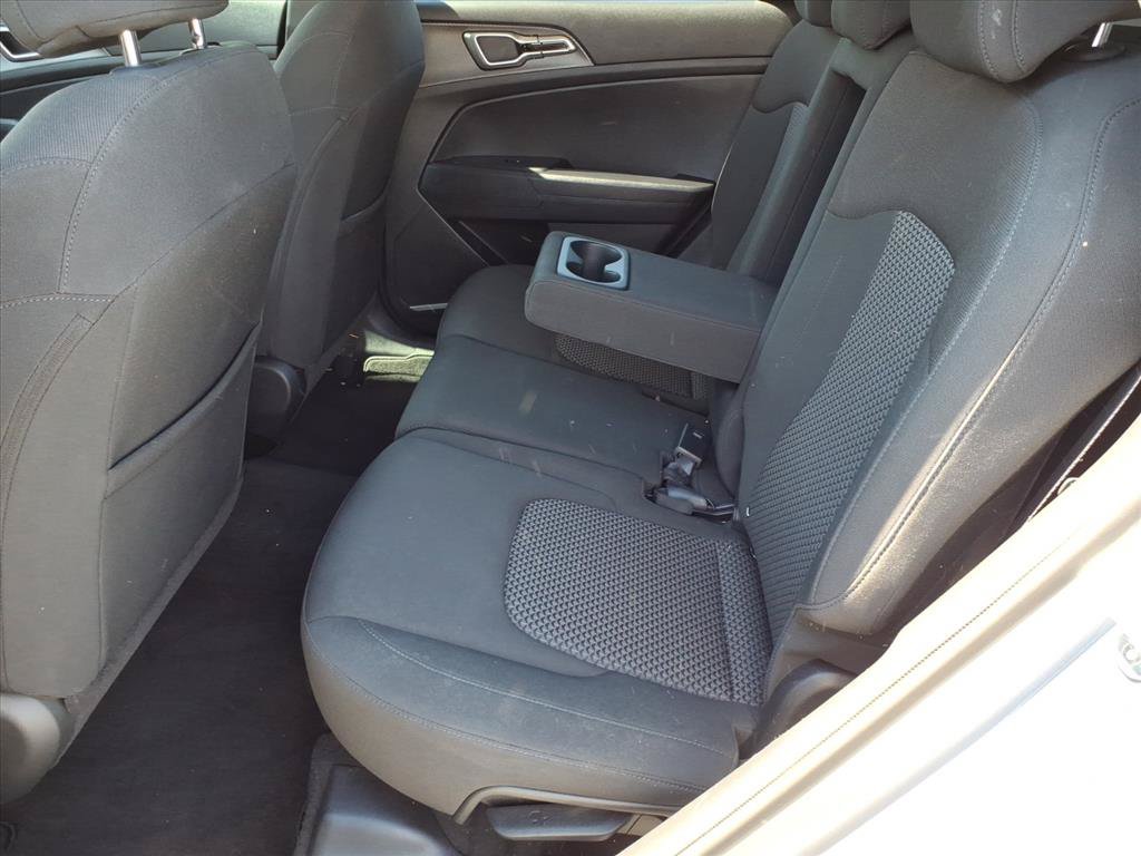Used 2023 Kia Sportage LX AWD/4WD image 12