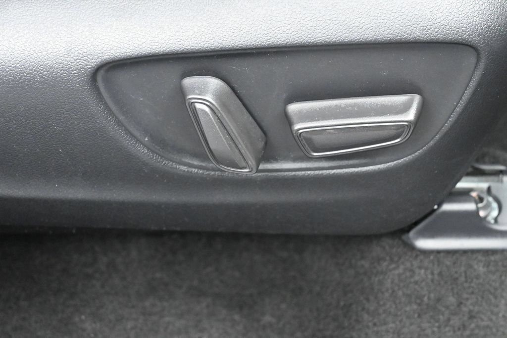 Certified 2024 Toyota Grand Highlander AWD image 36