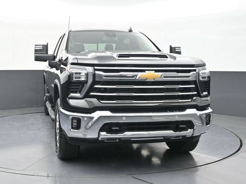 New 2026 Chevrolet Silverado 2500 LTZ w/ LTZ Convenience Package AWD/4WD image 16