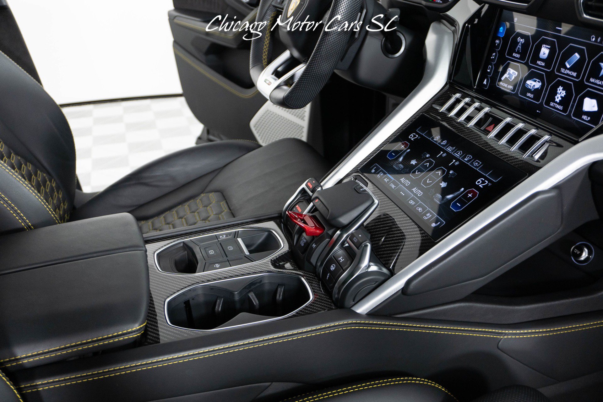 Used 2021 Lamborghini Urus AWD/4WD image 46
