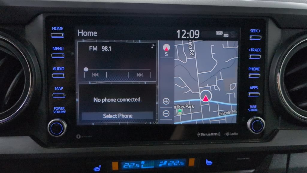 Used 2020 Toyota Tacoma TRD Sport AWD/4WD image 12