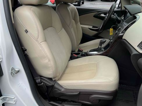 Used 2015 Buick Verano FWD image 25