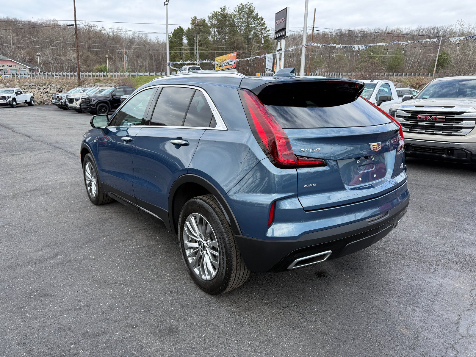 Certified 2024 Cadillac XT4 Premium Luxury AWD/4WD image 3