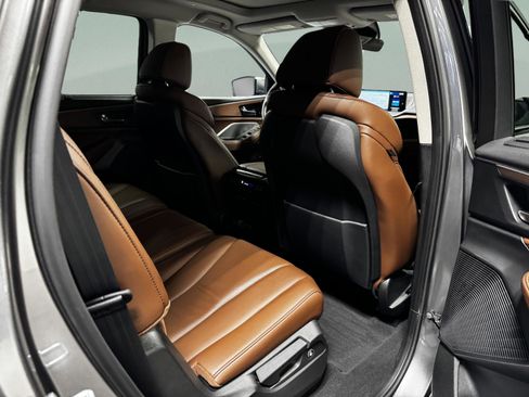 Certified 2023 Acura MDX SH-AWD w/ Technology Package image 12