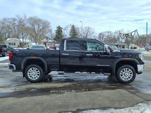 Used 2022 GMC Sierra 3500 SLT w/ SLT Convenience Package image 2