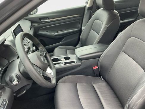 Used 2022 Nissan Altima 2.5 SV image 10