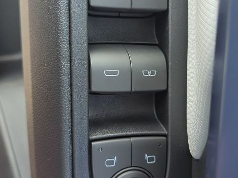 New 2026 Chevrolet Equinox EV LT image 13