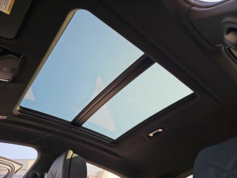 New 2026 BMW X6 xDrive40i w/ Climate Comfort Package image 30