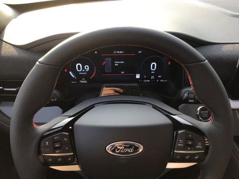 New 2026 Ford Explorer ST-Line w/ ST-Line Street Pack image 17