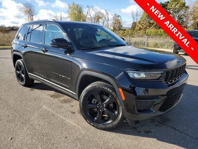 Used 2024 Jeep Grand Cherokee Altitude