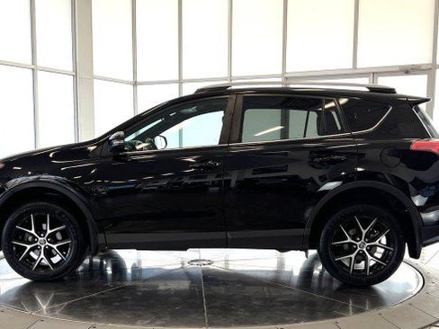 Used 2017 Toyota RAV4 SE w/ Power Special Value Package AWD/4WD image 4