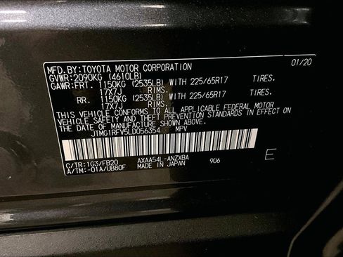 Used 2020 Toyota RAV4 LE w/ All Weather Liner Package image 32