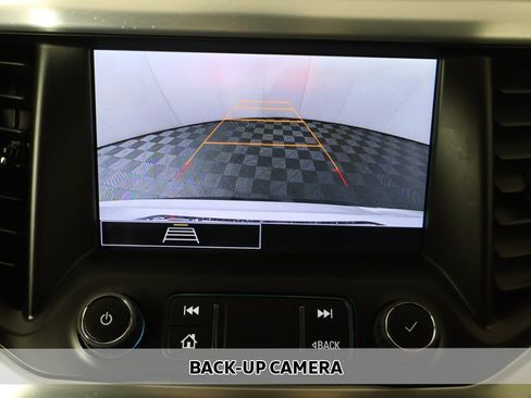 Used 2023 GMC Acadia SLE w/ Driver Convenience Package image 6