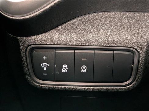 Used 2024 Kia Soul LX w/ Option Group 015 FWD image 16