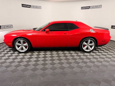 Used 2009 Dodge Challenger SRT8 w/ SRT Option Group II RWD image 3