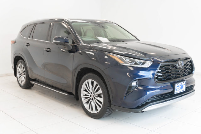 Used 2024 Toyota Highlander Platinum FWD image 38