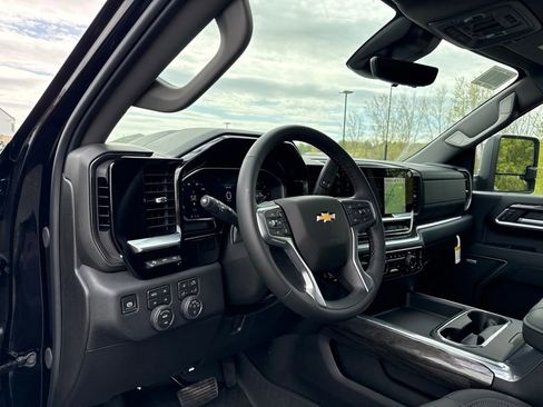 New 2026 Chevrolet Silverado 3500 LTZ w/ LTZ Plus Package AWD/4WD image 20