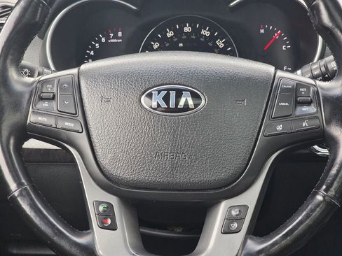Used 2014 Kia Sorento SX w/ 3rd Row Package image 18