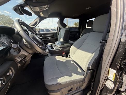 Used 2024 RAM 2500 Big Horn w/ Bed Utility Group image 27