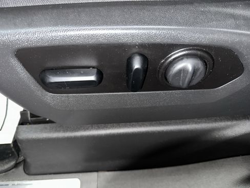 Used 2021 Chevrolet Silverado 1500 LT Trail Boss w/ Convenience Package II image 21