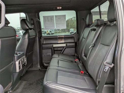 Certified 2022 Ford F250 Lariat w/ Black Appearance Package image 14