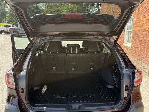Used 2025 Subaru Outback Limited AWD/4WD image 18
