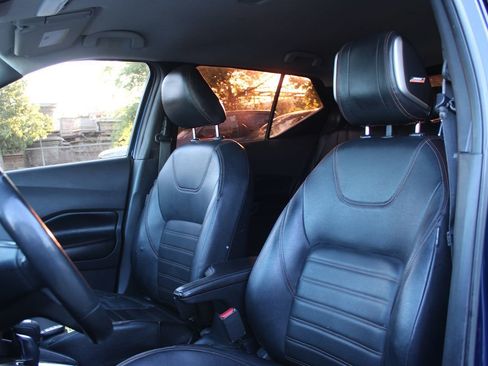 Used 2020 Nissan Kicks SR w/ SR Premium Package FWD image 8