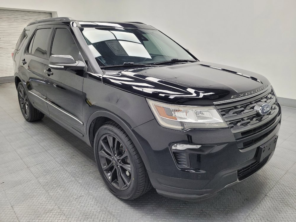 Used 2018 Ford Explorer XLT w/ Equipment Group 202A FWD image 13