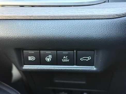 Used 2024 Toyota Grand Highlander AWD Hybrid image 12